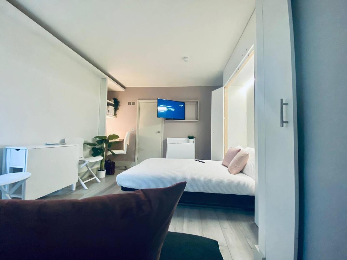 Apt 12 Luxury Living Chic Studio Steps From Beach Brighton Екстериор снимка